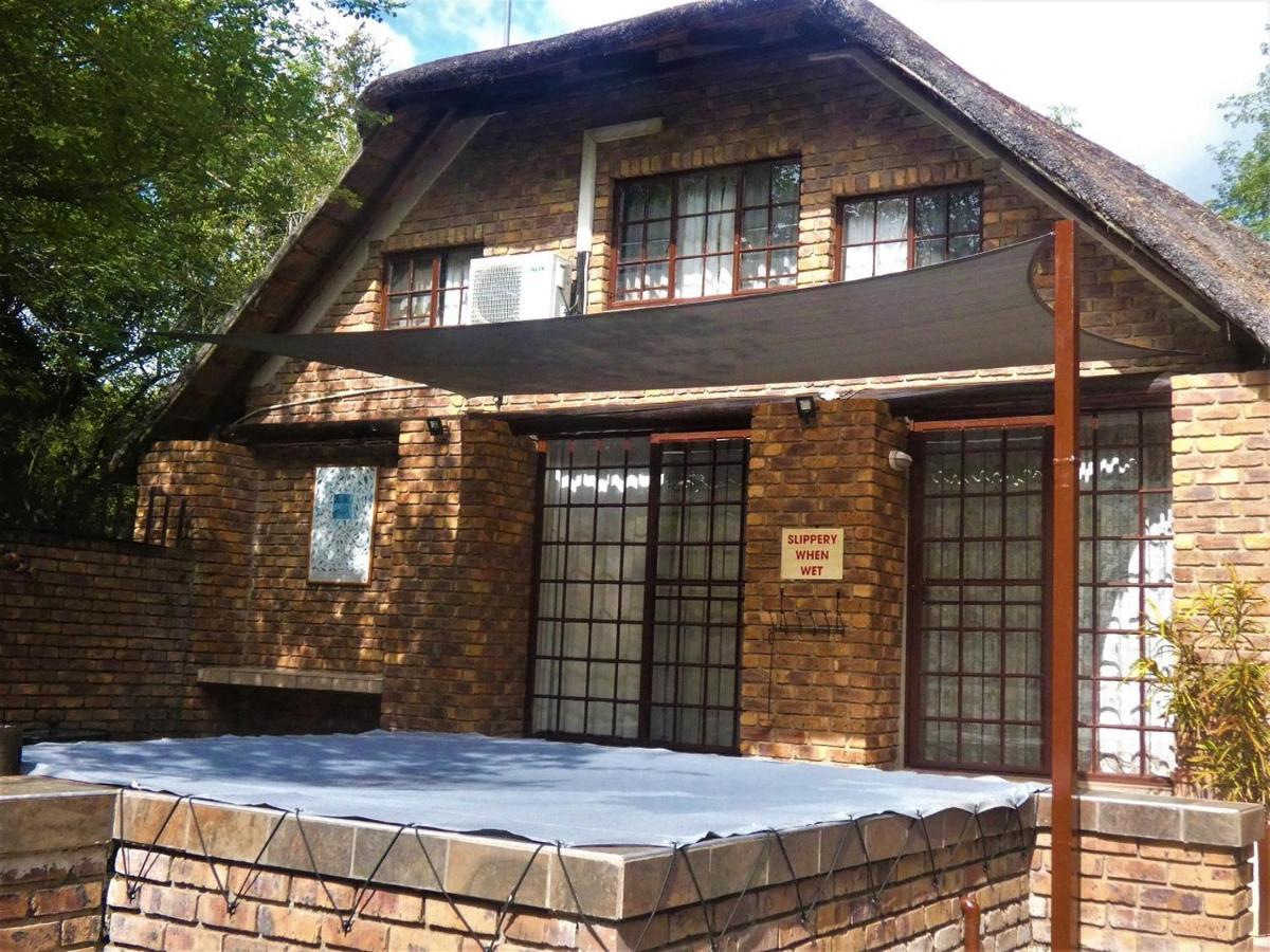 Weltevrede Lodge - Self Catering Houses Marloth Park Exteriér fotografie