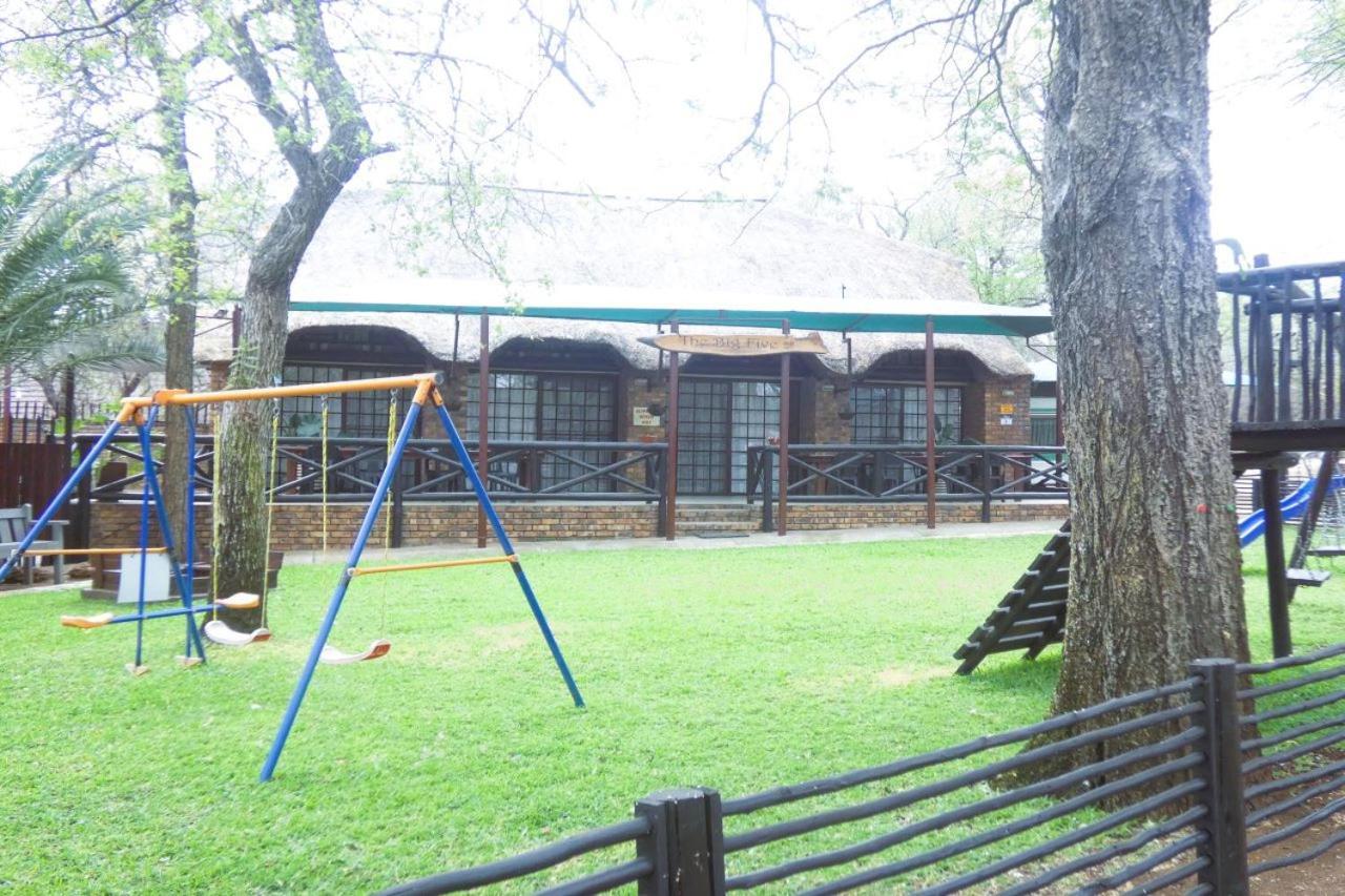 Weltevrede Lodge - Self Catering Houses Marloth Park Exteriér fotografie